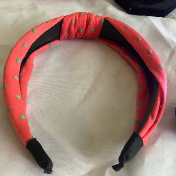headband - Picture 1 of 3